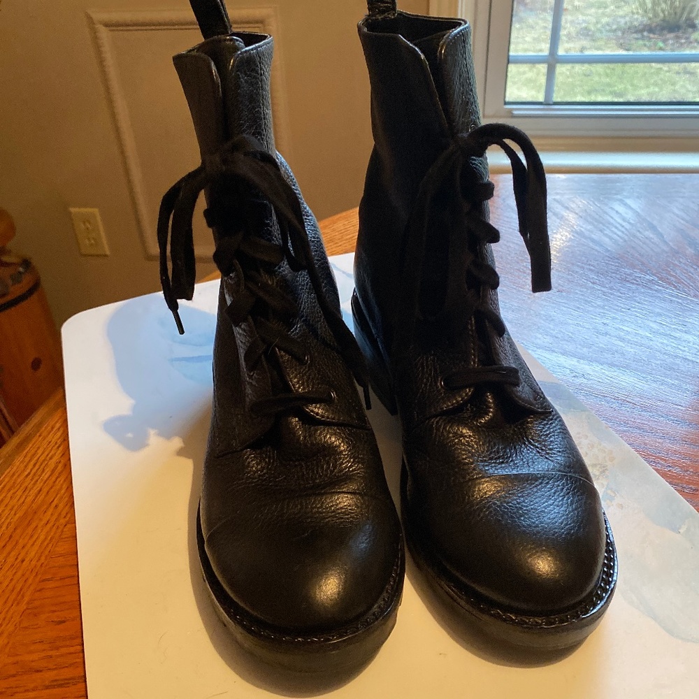 NEW LISTING — Kendall + Kylie Leather Moto Boots EUC